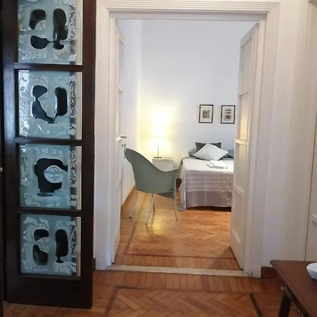 A In & Suites Genoa