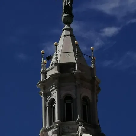 A In & Suites Pensión